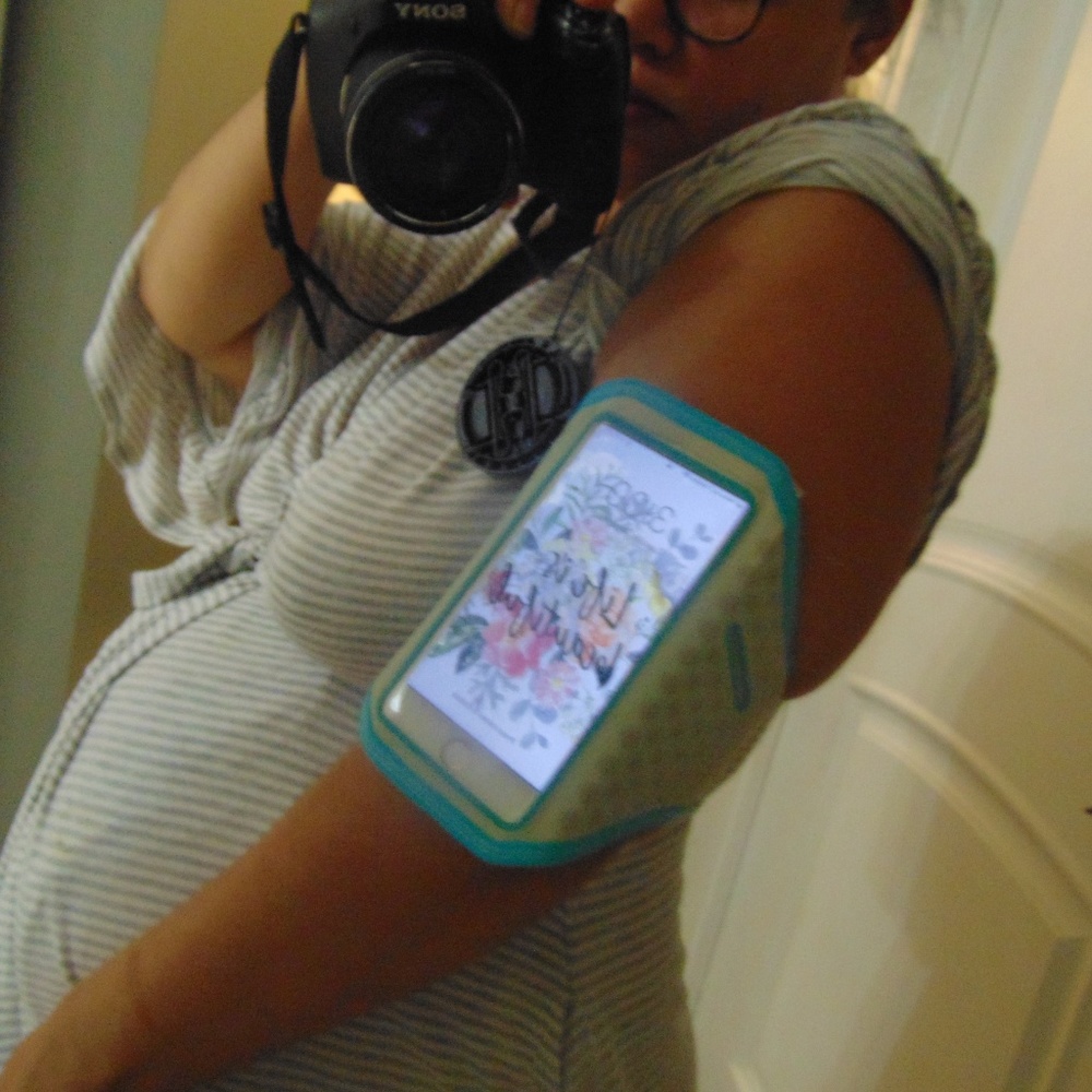 ARMBAND PHONE HOLDER - Picture 5 of 5